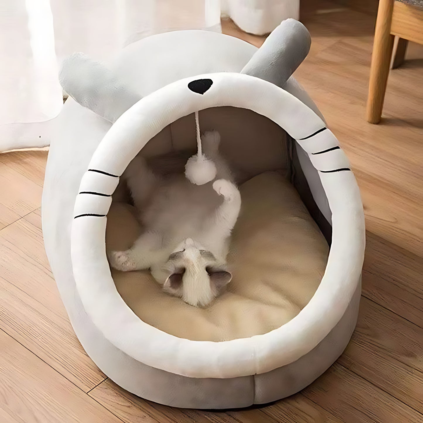 Luxury Cat Cave Bed – Soft Enclosed Sleeping House for Cats & Small Dogs